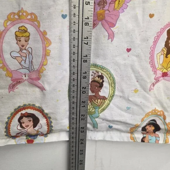 Wild Rich T-Shirt Adult Size Medium disney princesses - Picture 8 of 10